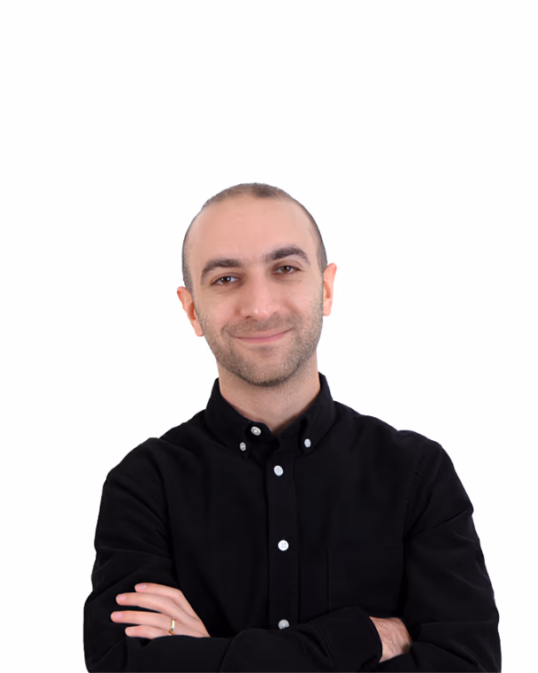 A member of the Pelcro team